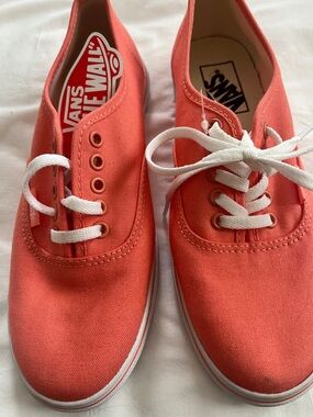 Vans Coral Canvas Low-Top Sneakers with White Laces~ NWOT